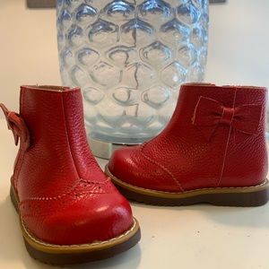 Girl boots